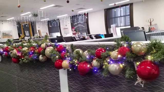 Trang trí Noel văn phòng đơn giản, tiết kiệm
