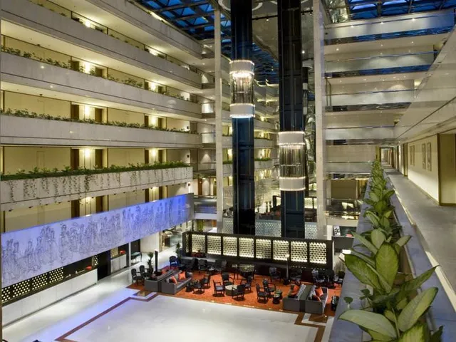 Top 4 tips to choose the best Singapore hotels in District 1 in Ho Chi Minh city