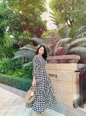 3 cách tạo dáng chụp ảnh đẹp khi mặc váy mà bạn nên biết