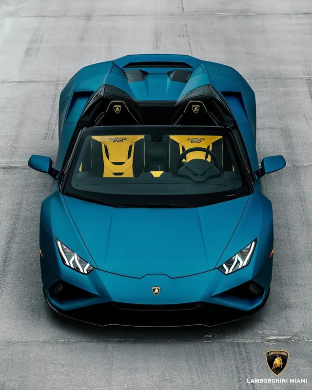 Khám phá siêu xe mui trần Lamborghini Evo Spyder