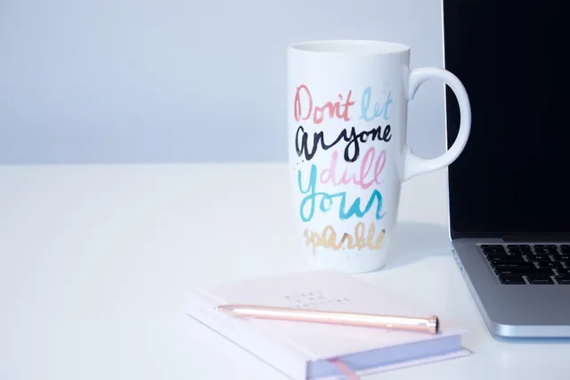 Top các mẫu laptop có màn hình màu chuẩn hot nhất hiện nay