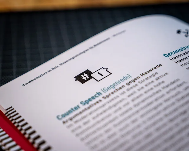 Tạo nội dung công nghệ