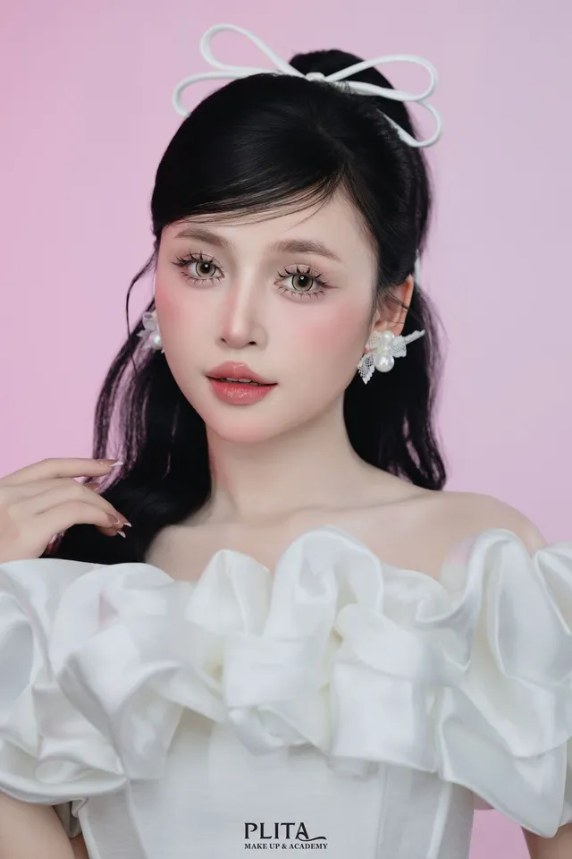 Makeup Clean Girl là gì? Vì sao phong cách này được yêu thích