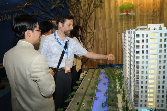 Người nước ngoài mua nhà ở Việt Nam: Điều kiện cần biết