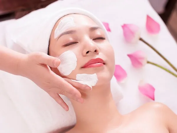 Cách chăm sóc da mặt chuẩn với 9 bước đơn giản tại nhà