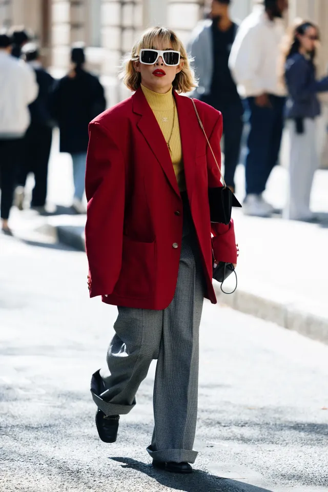 7 cách biến tấu áo blazer mùa đông thời thượng và ấm áp