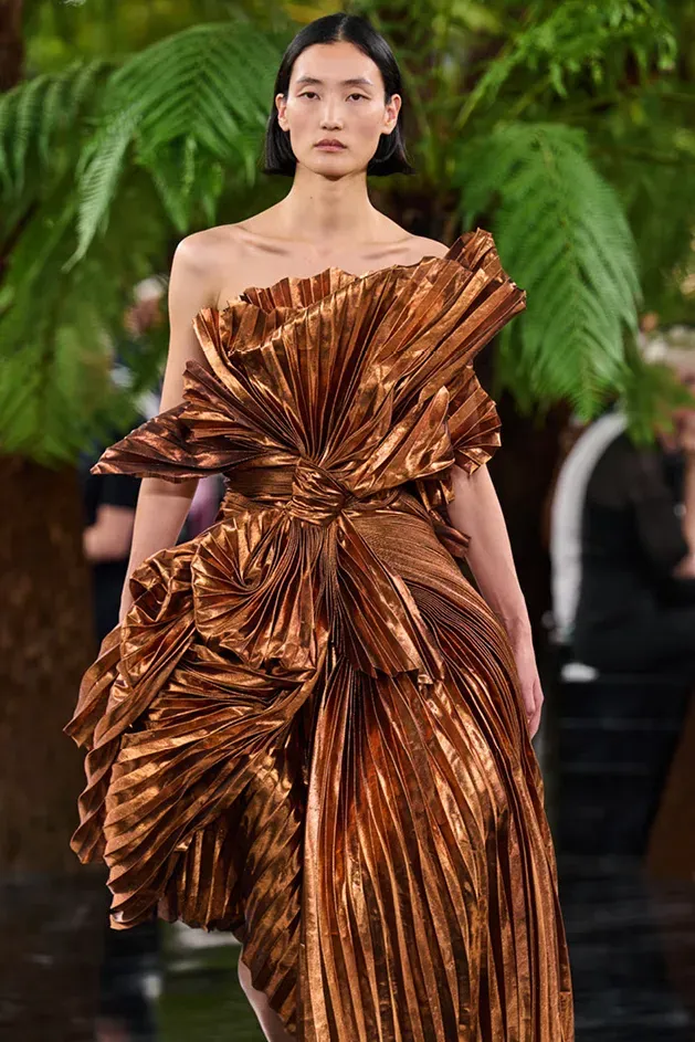 Điểm nhấn từ Tuần lễ Haute Couture Paris Thu Đông 2026