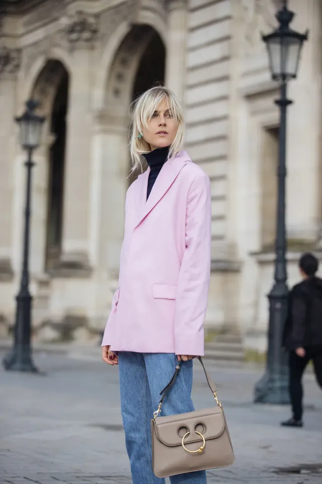 Bí quyết phối blazer oversized sành điệu chuẩn street style