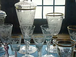 Stemware là gì? Phân biệt ly chân cao trong bàn tiệc