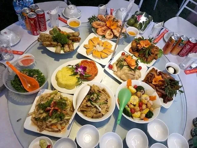 Kinh nghiệm chọn thực đơn tiệc cưới ngon, gọn, tiết kiệm