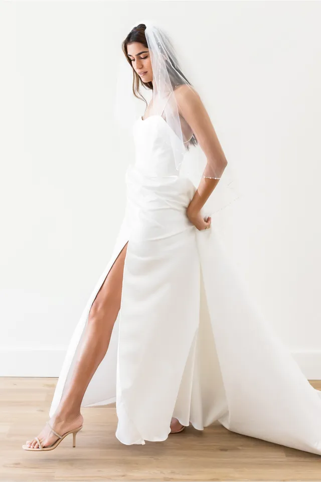 Lựa chọn trang phục ngày cưới phù hợp dáng người và vóc dáng