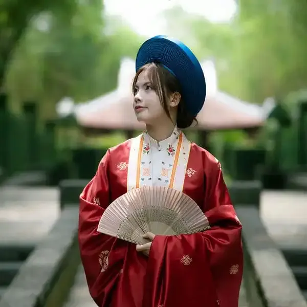 Việt Phục Hoa Lê: Xu hướng mặc cổ phục cưới lên ngôi 2026