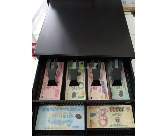 So sánh mua vàng và gửi tiết kiệm: Phân tích lợi nhuận và rủi ro 2026