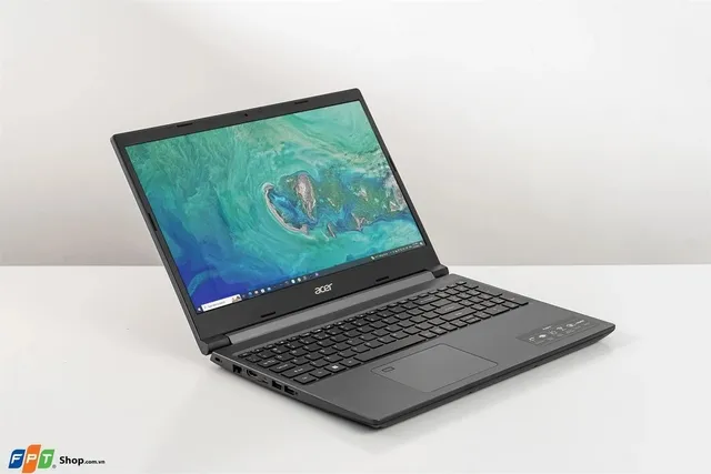 So sánh laptop văn phòng có card rời và không card rời