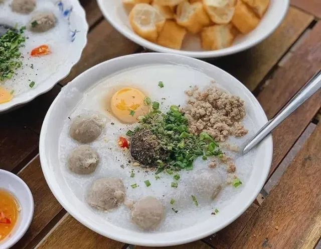 Cháo bò Đà Nẵng: gợi ý 20 quán ngon nên thử khi du lịch