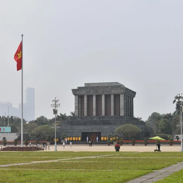 Kinh nghiệm săn vé máy bay đi Hà Nội tiết kiệm 2025