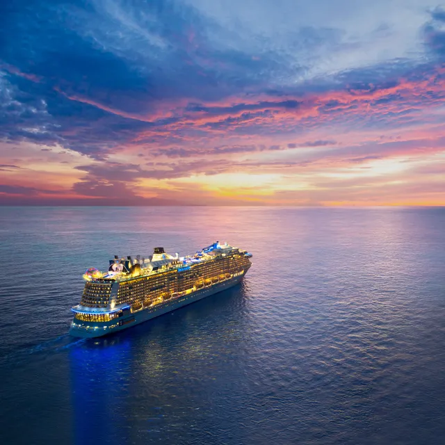 5 lý do nên trải nghiệm siêu du thuyền Spectrum of the Seas