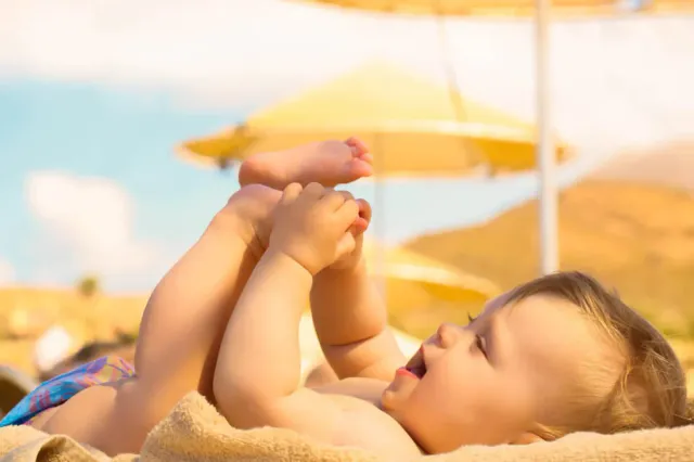 Dấu hiệu trẻ sơ sinh thiếu vitamin D và cách cải thiện