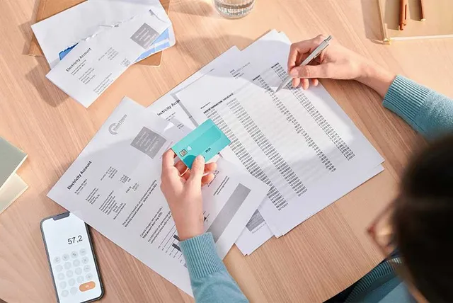 Nợ thẻ tín dụng quá hạn: 4 rủi ro lớn và cách xử lý dứt điểm