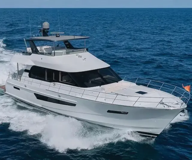 CLB65 CL Yachts: khám phá du thuyền thực dụng và xa xỉ