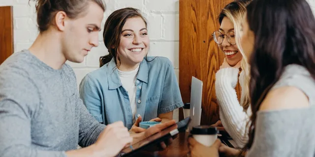 Smart Mom, Rich Mom: Góc nhìn nuôi con giỏi của mẹ 8X