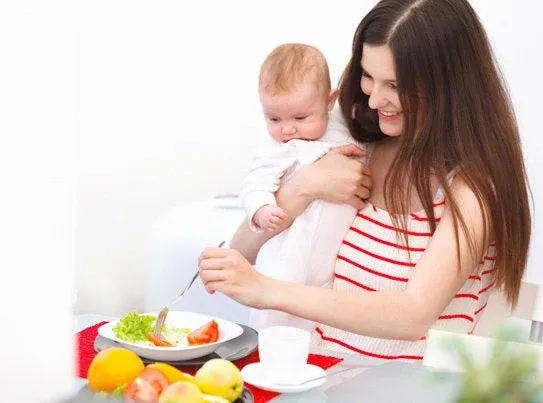 Trẻ sơ sinh bú mẹ bị tiêu chảy: Nguyên nhân và cách xử lý