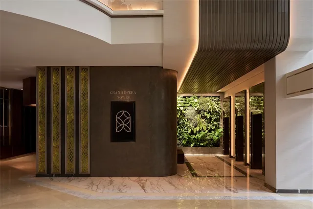 Khng gian ni tht Grand Opera Tower ly cm hng t Nh ht Thnh ph vi ha tit kin trc hin i