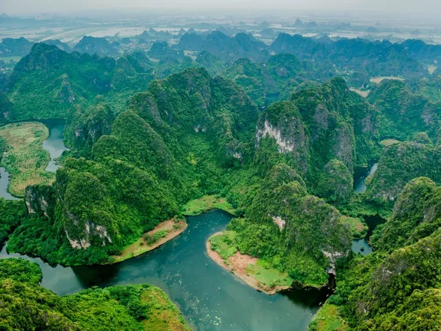Kinh nghiệm du lịch danh thắng Tràng An Ninh Bình 2026