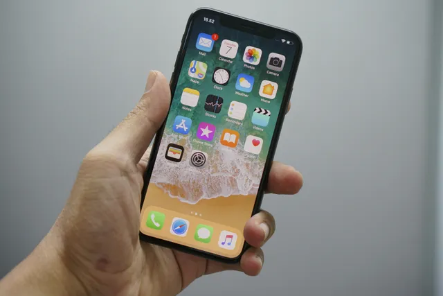 7 cách xóa người trong ảnh iPhone miễn phí 2026