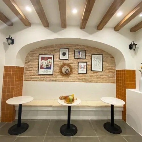 Top 6 địa điểm chụp hình cafe tone trắng - bình thường nhưng không tầm thường