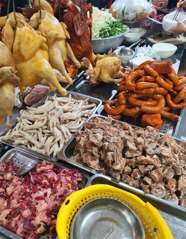Food Tour 3 Miền Việt Nam 2026: Bản Đồ Ẩm Thực Đường Phố & Nhà Hàng Đỉnh Cao