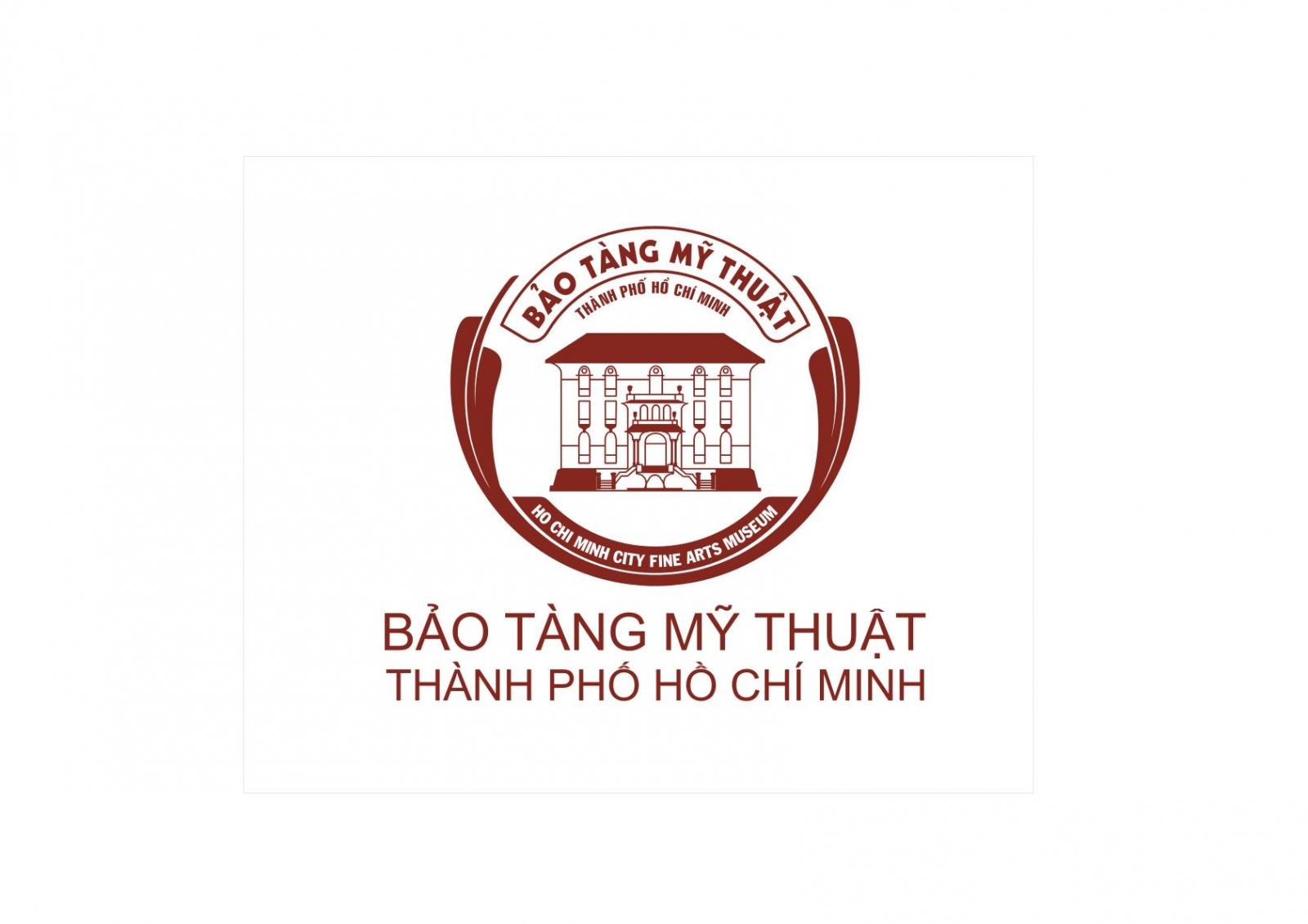 Bảo tàng Thành phố Hồ Chí Minh - điểm chụp ảnh cưới với hành lang điện ảnh và cầu thang cổ