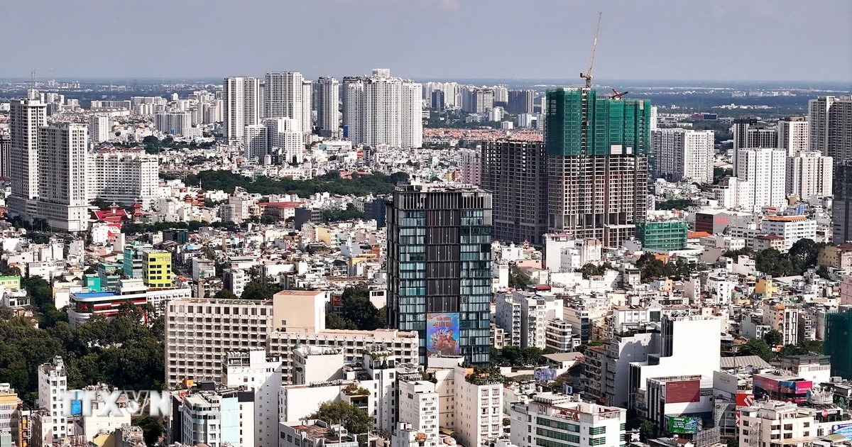Thị trường bất động sản TP. Hồ Chí Minh — khu vực dự báo tăng nhẹ nhờ dòng vốn dịch chuyển từ Bắc vào Nam năm 2026