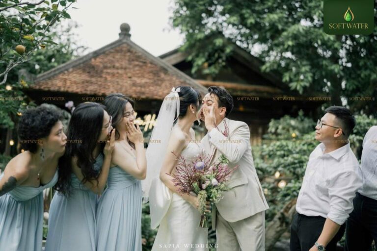 Chi tiết trang trí tiệc cưới ngoài trời với phong cách tự nhiên