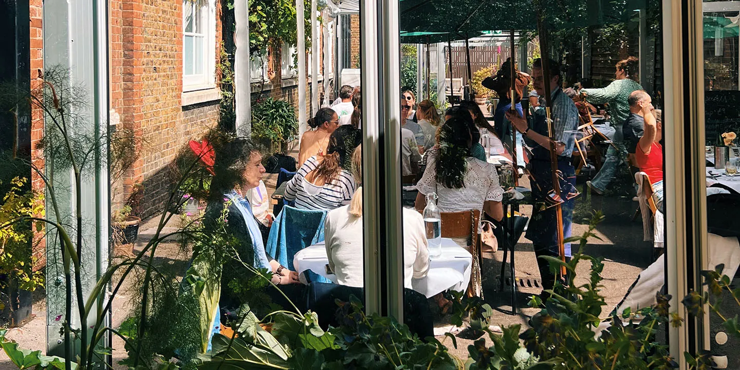 Rochelle Canteen London — sân vườn ẩn mình giữa phố, thành lập năm 2004