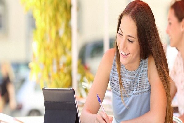 Chiến lược học tiếng Anh online hiệu quả - luyện kỹ năng nghe và phát âm