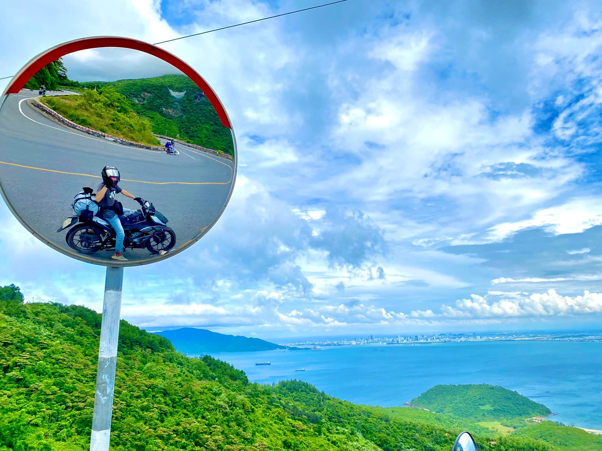 Du lịch xuyên Việt bằng xe máy - trải nghiệm đường dài