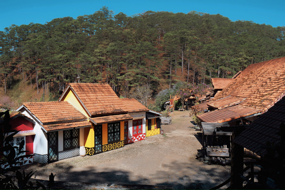 Du lịch văn học Literary Tourism - Không gian sách và điểm đến trong tác phẩm