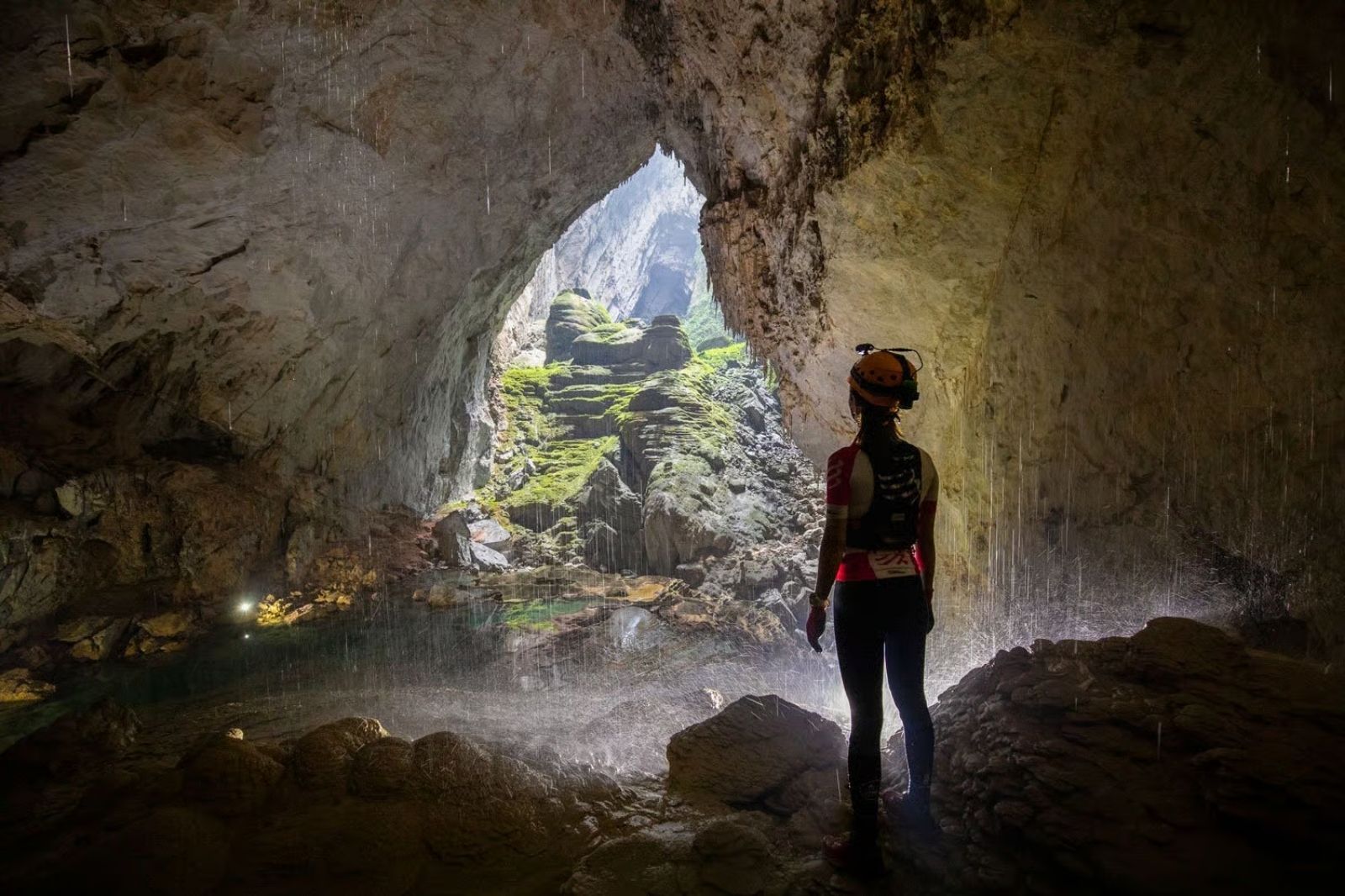 Tour khám phá Hang Sơn Đoòng 5 ngày 6 đêm - hang động lớn nhất thế giới