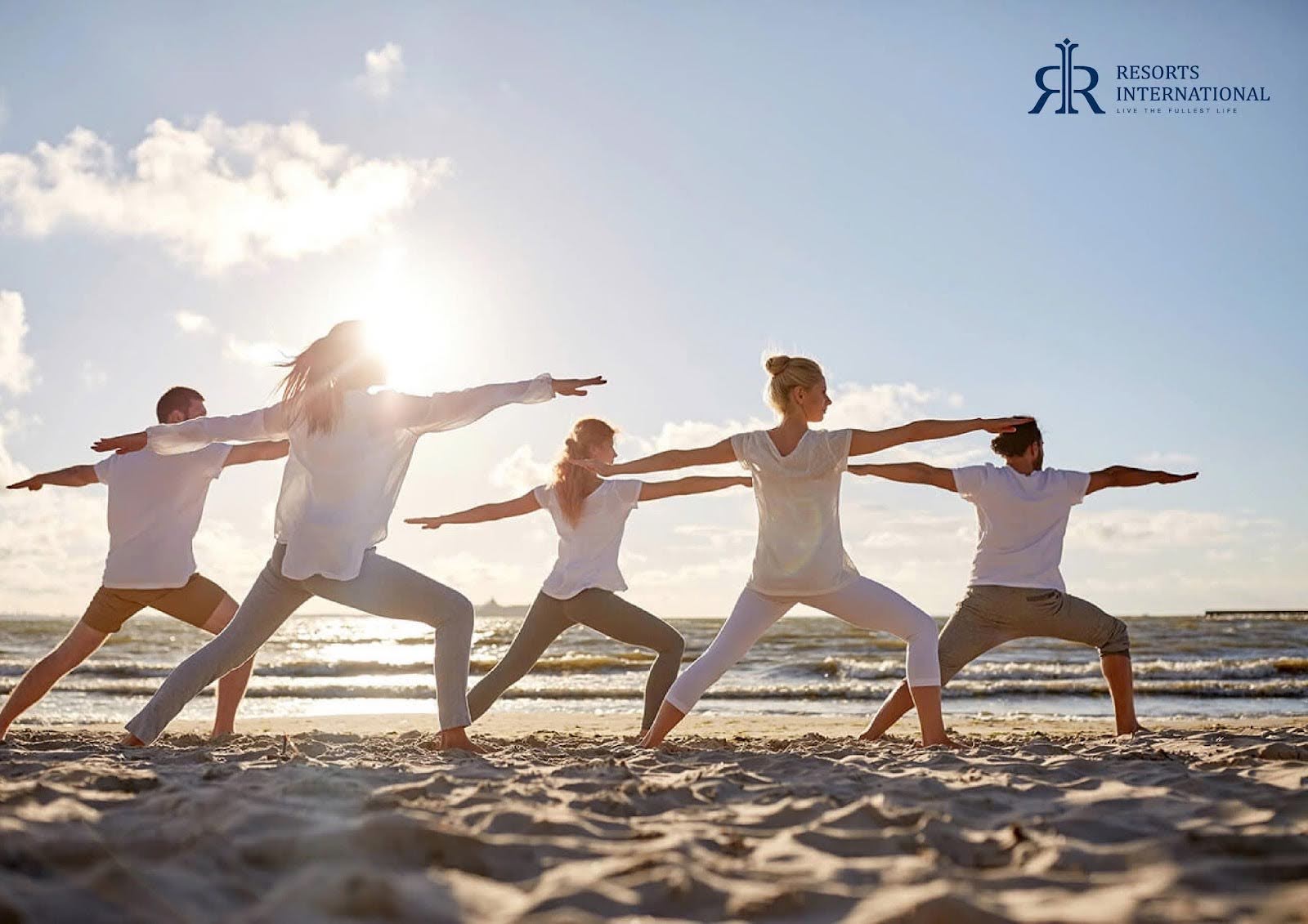 Tập yoga và thiền định giữa không gian thiên nhiên
