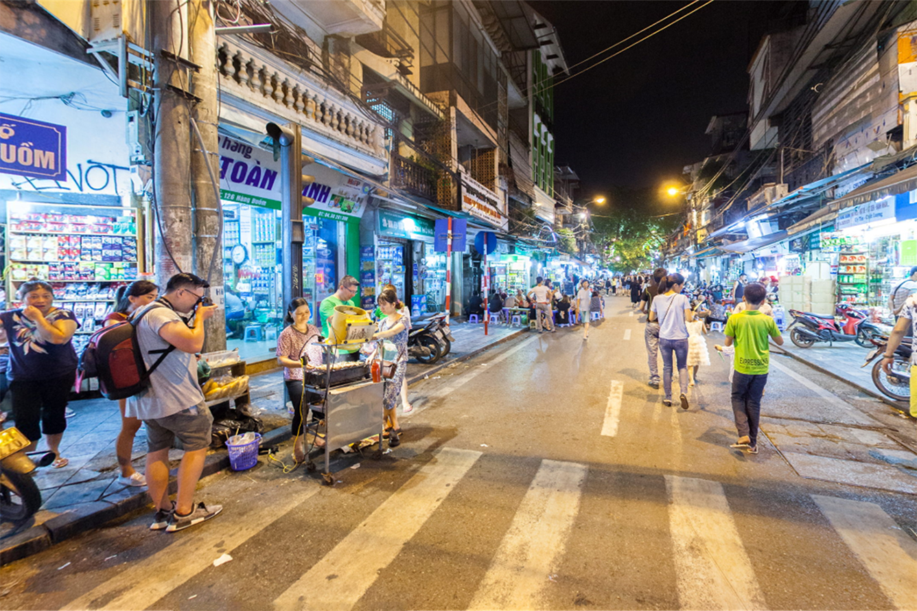Phố ẩm thực Hàng Buồm, Hà Nội