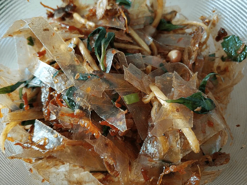 Bánh tráng trộn và chuối nếp nướng