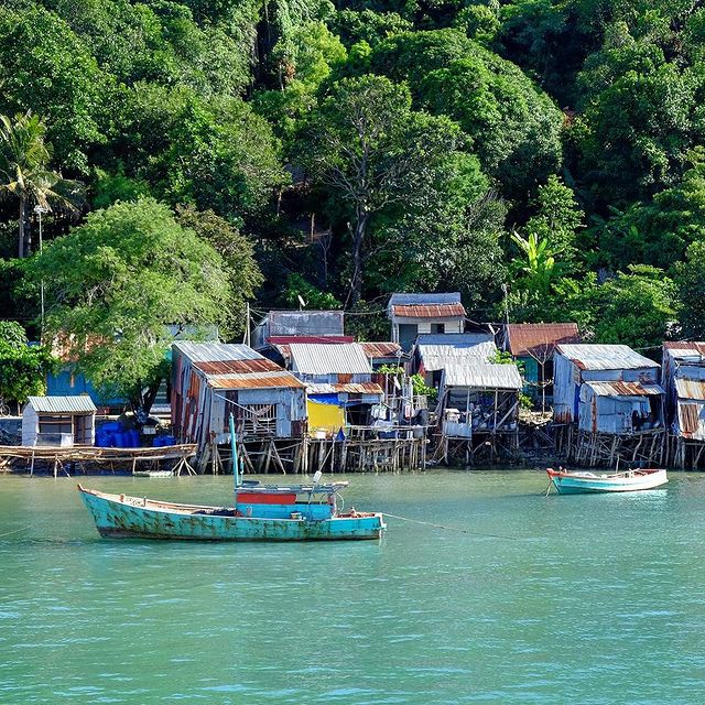 Biển xanh đảo Hải Tặc