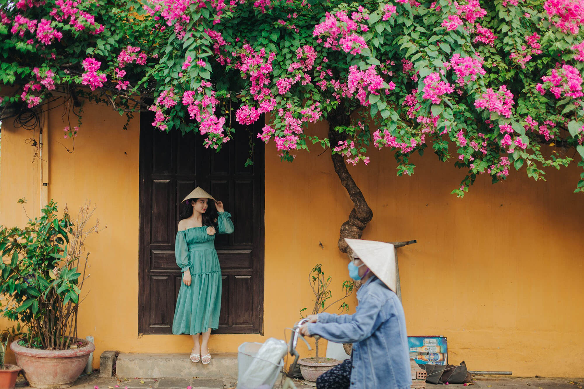 Lưu ngay những cách pose dáng đẹp tại Hội An cho dân nghiện sống ảo