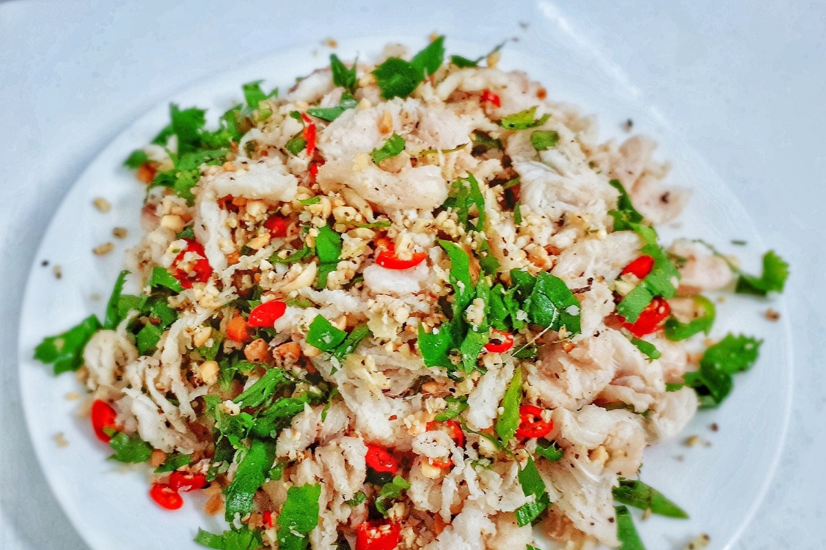Đĩa gỏi cá nghéo Quảng Bình