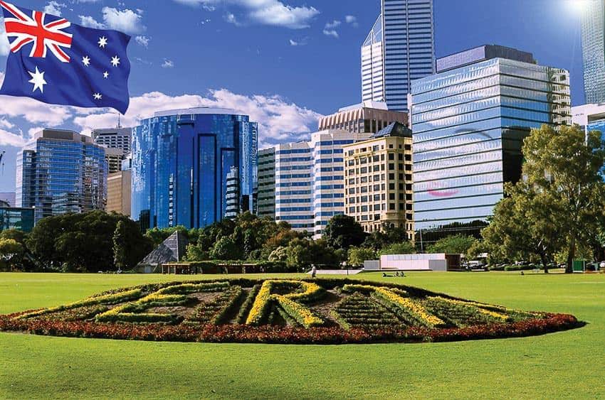 Chuẩn bị hồ sơ, vé máy bay và lịch trình