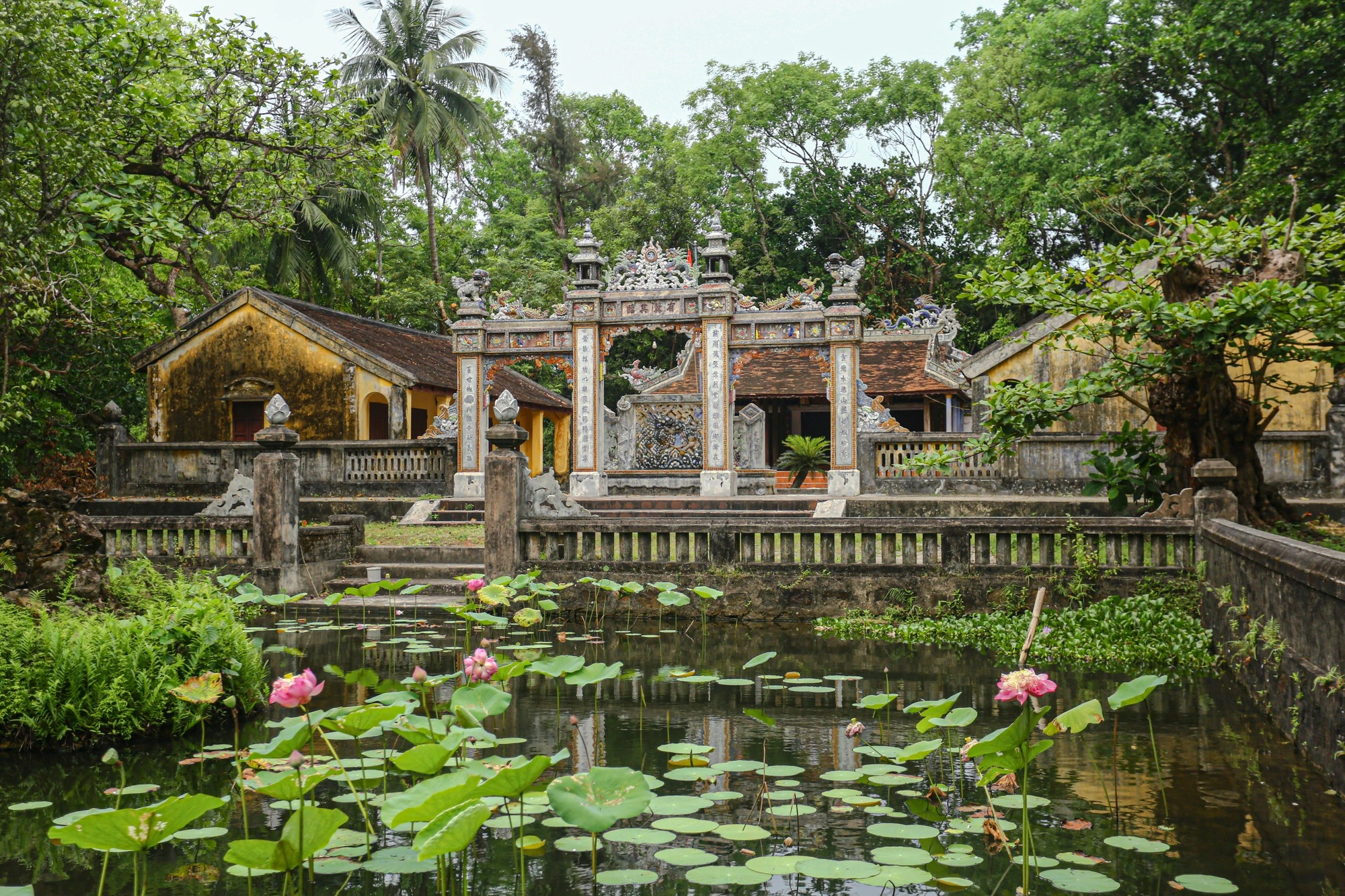 Không gian lễ hội truyền thống