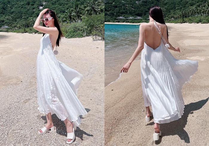 Váy đan dây khoe trọn phần lưng trần dưới nắng hè