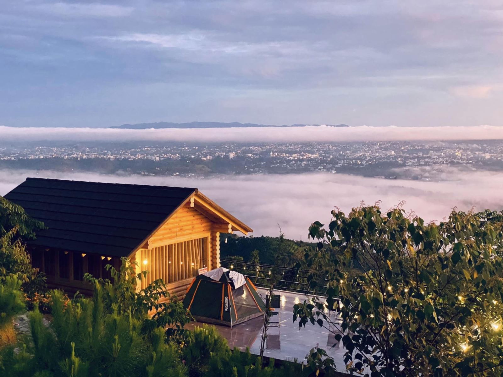 Đêm cắm trại bên biển