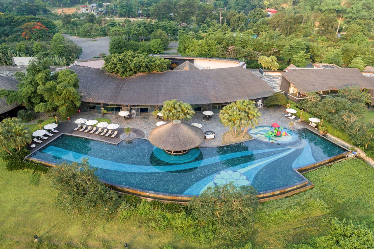 Kiến trúc Serena Resort Hòa Bình hòa vào cảnh quan thiên nhiên
